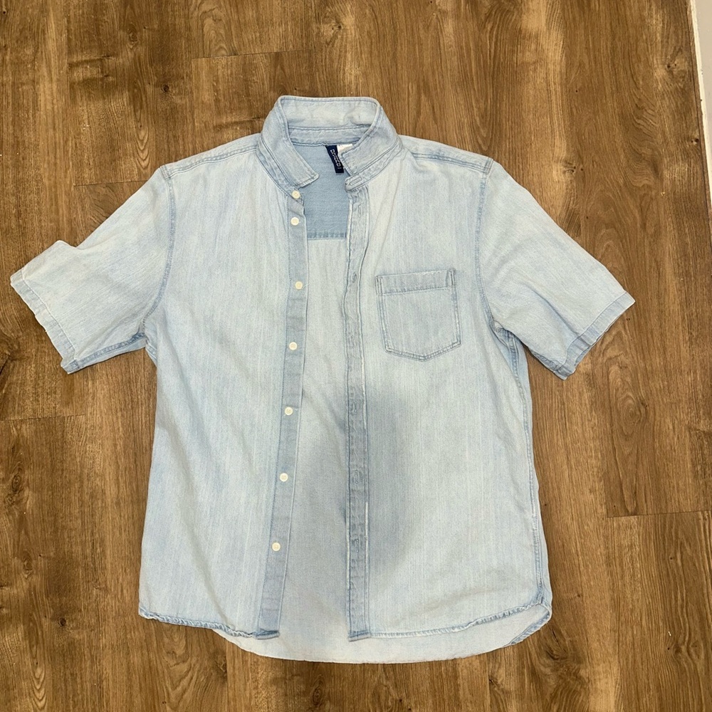 Men’s denim short sleeve dress shirt